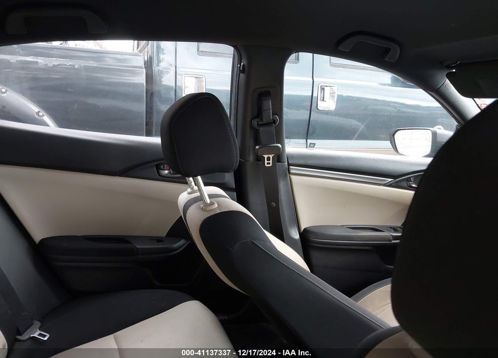 2017 HONDA CIVIC VIN: SHHFK7H47HU207954