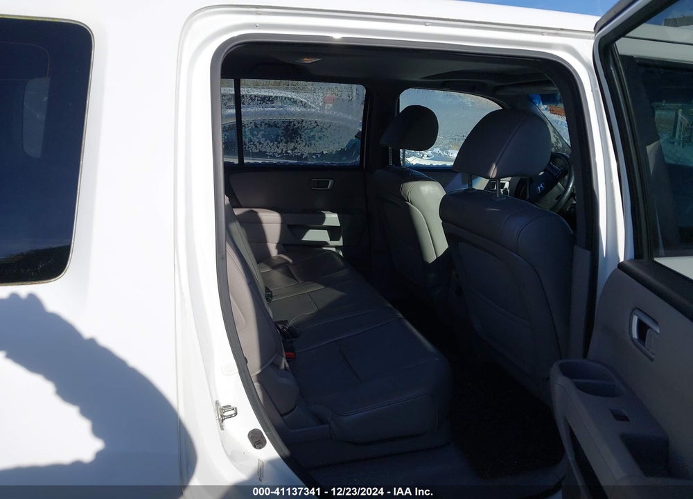 2013 HONDA PILOT EX-L VIN: 5FNYF4H57DB083135