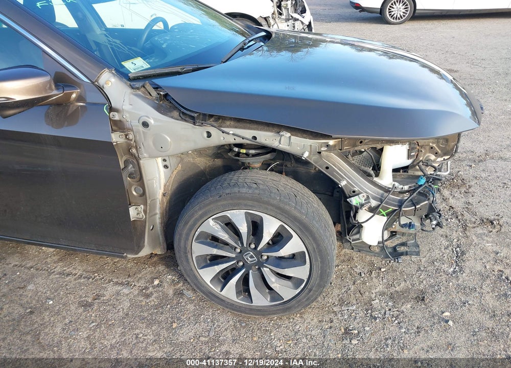 2017 HONDA ACCORD HYBRID VIN: JHMCR6F37HC004675