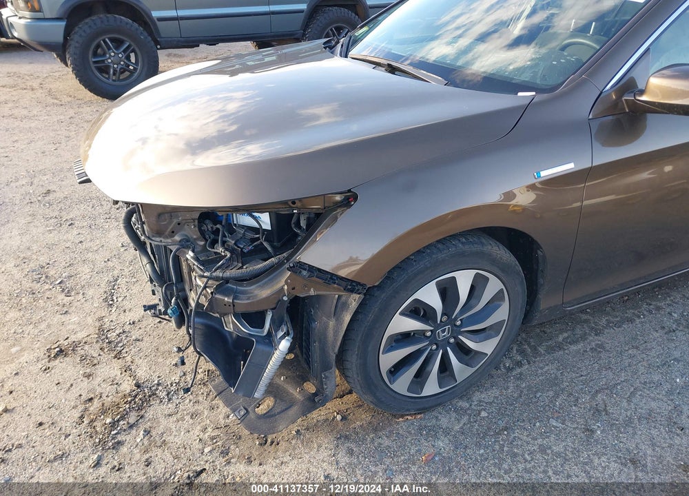 2017 HONDA ACCORD HYBRID VIN: JHMCR6F37HC004675