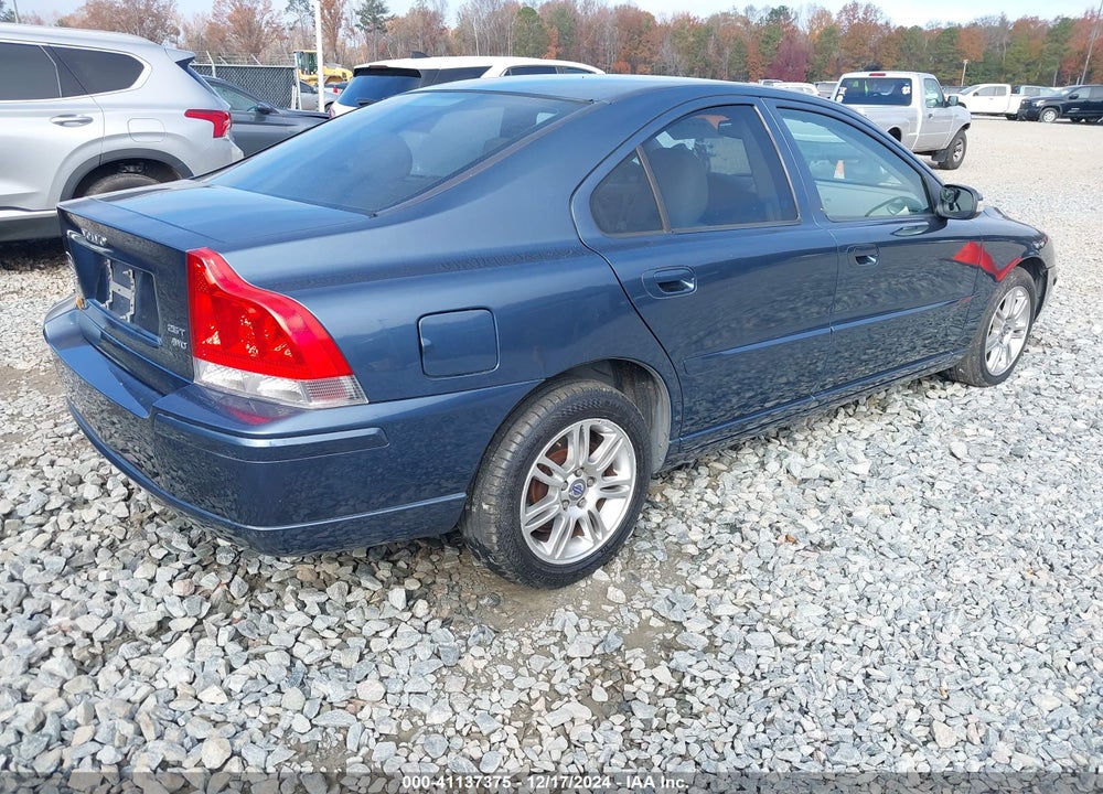 2008 VOLVO S60 2.5T VIN: YV1RH592582688377