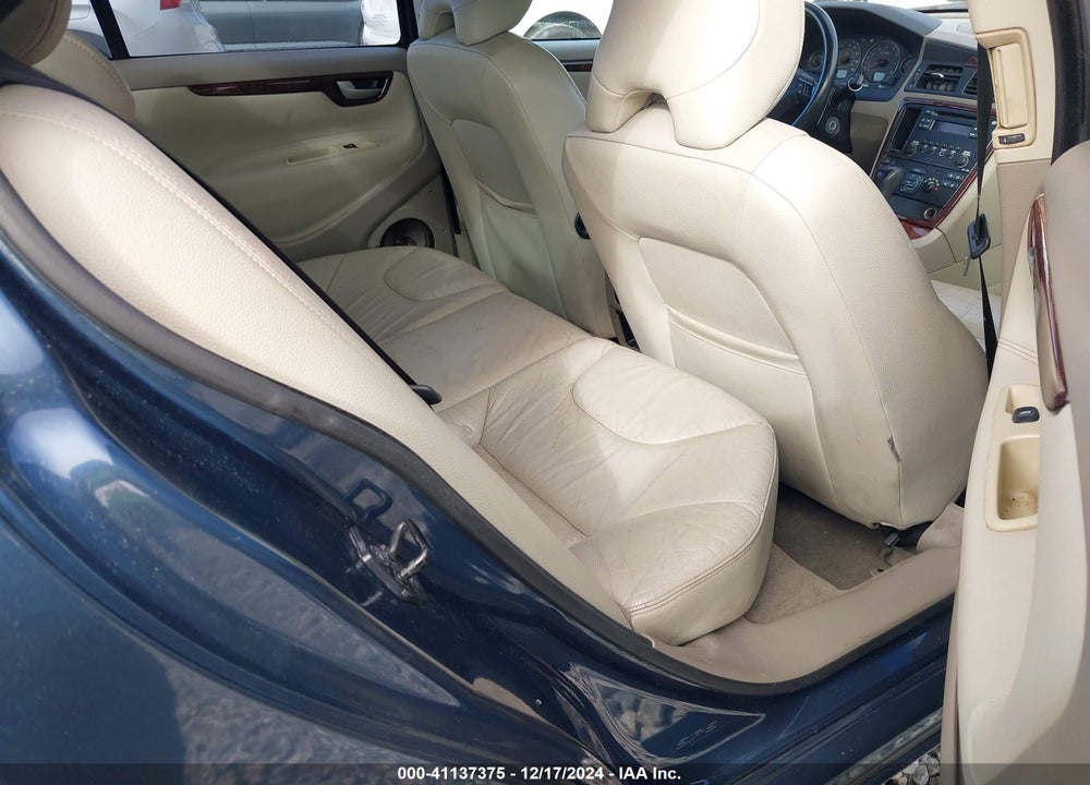 2008 VOLVO S60 2.5T VIN: YV1RH592582688377