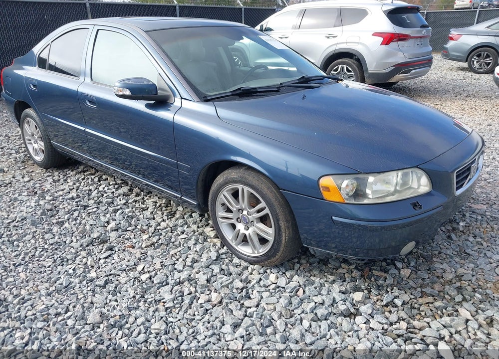 2008 VOLVO S60 2.5T VIN: YV1RH592582688377