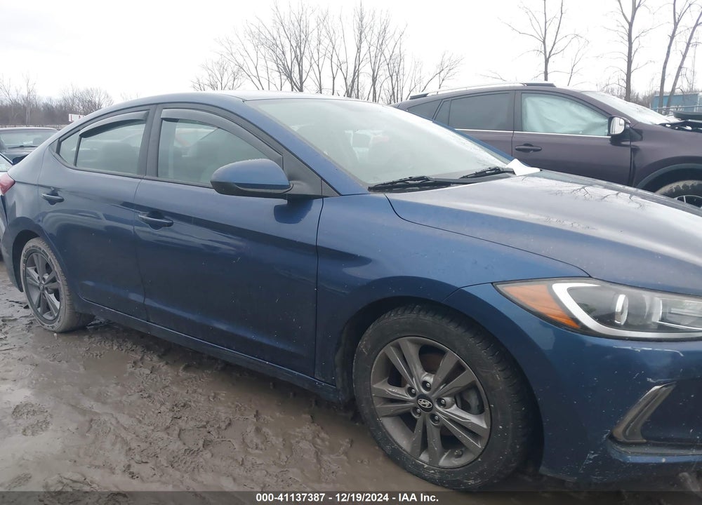 2017 HYUNDAI ELANTRA SE VIN: 5NPD84LF0HH116623