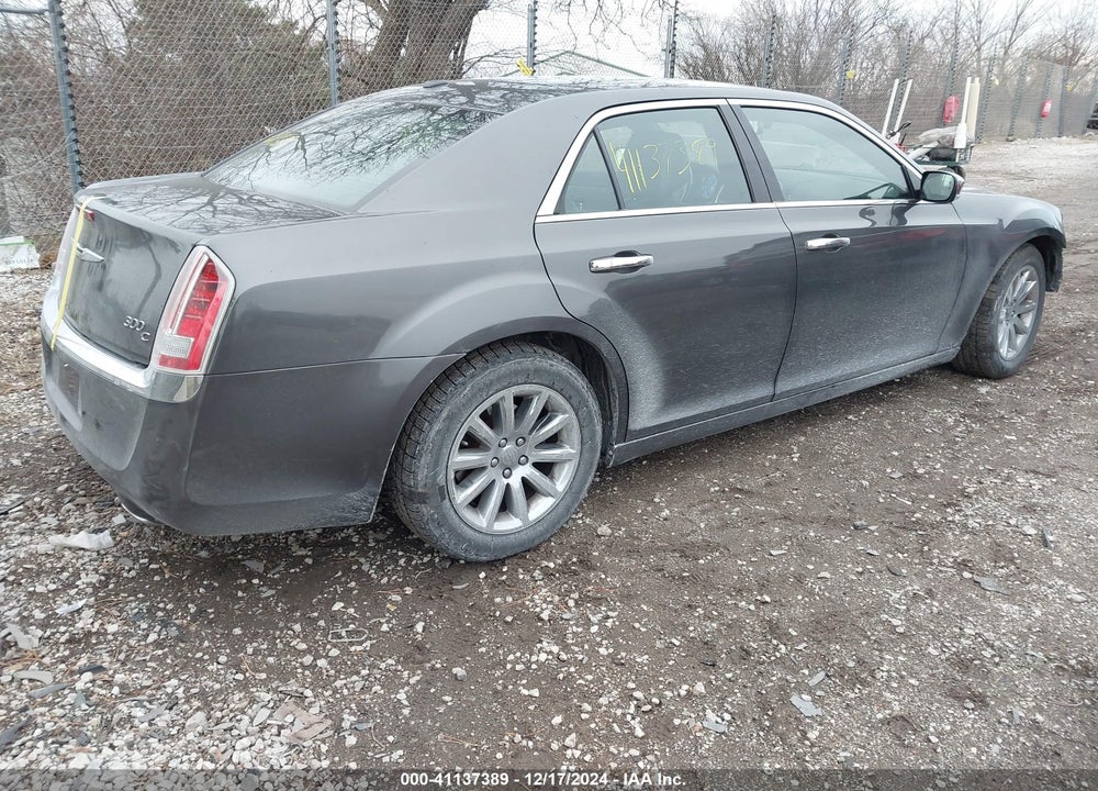 2013 CHRYSLER 300C VIN: 2C3CCAET2DH687517