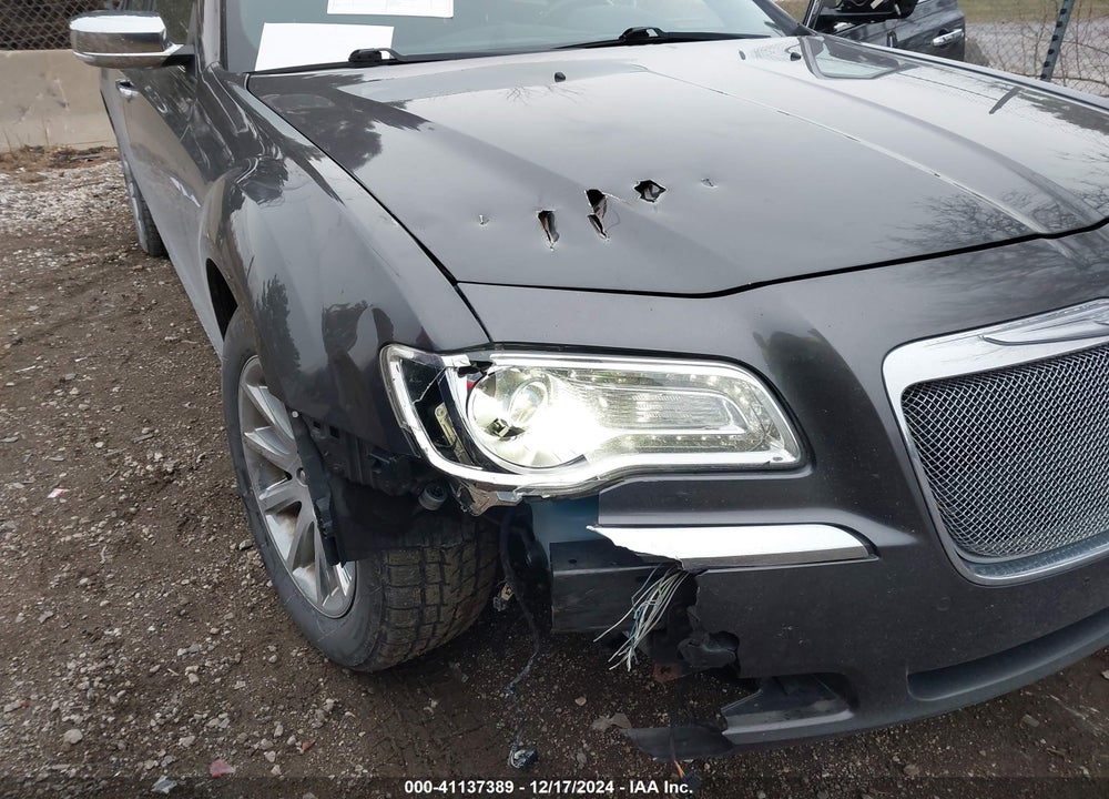 2013 CHRYSLER 300C VIN: 2C3CCAET2DH687517