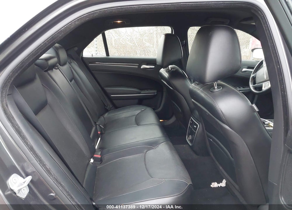 2013 CHRYSLER 300C VIN: 2C3CCAET2DH687517