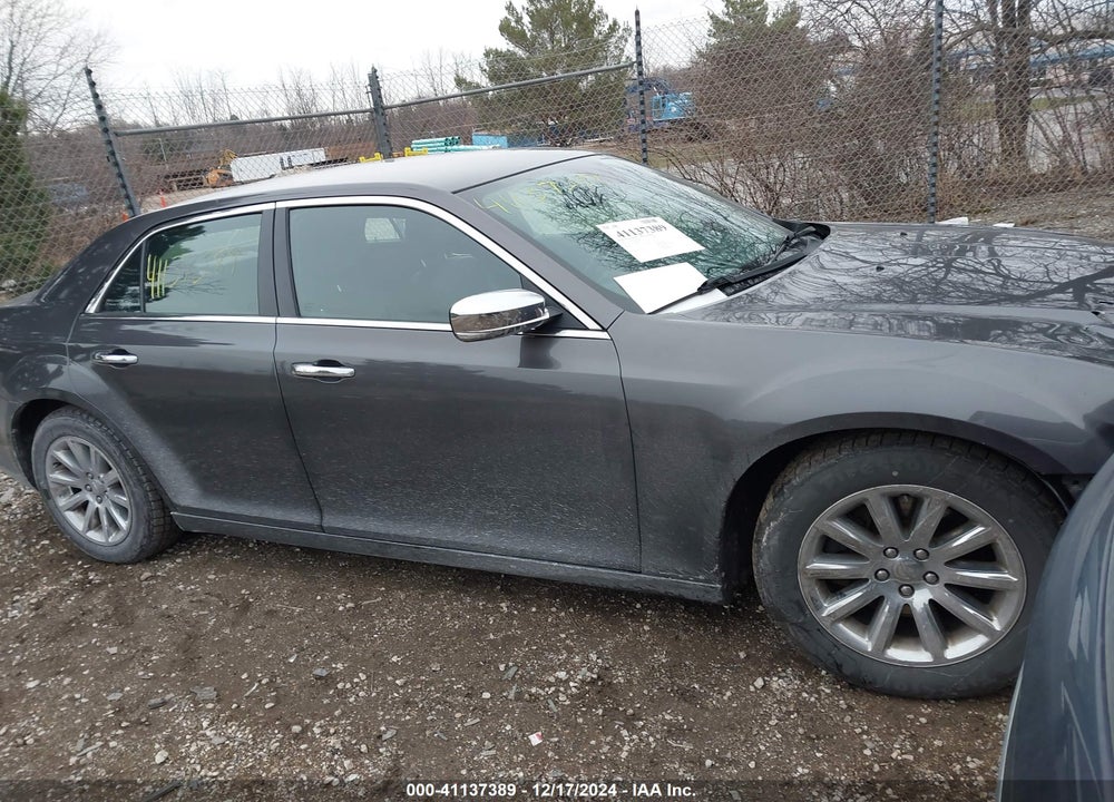 2013 CHRYSLER 300C VIN: 2C3CCAET2DH687517
