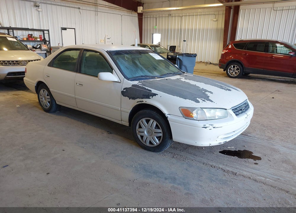 2001 TOYOTA CAMRY LE VIN: 4T1BG22K61U836660
