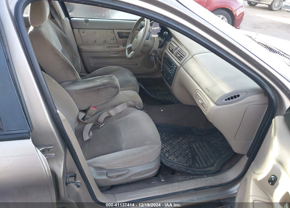 2005 FORD TAURUS SE VIN: 1FAFP53235A139644