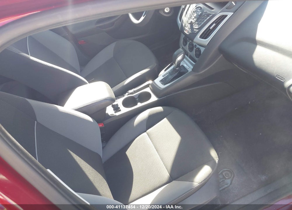 2014 FORD FOCUS SE VIN: 1FADP3K28EL278654