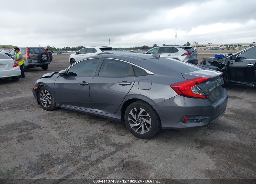 2018 HONDA CIVIC VIN: 2HGFC2F7XJH595682
