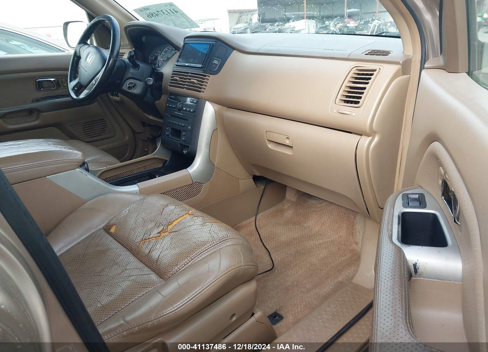 2005 HONDA PILOT EX-L VIN: 5FNYF18535B059799