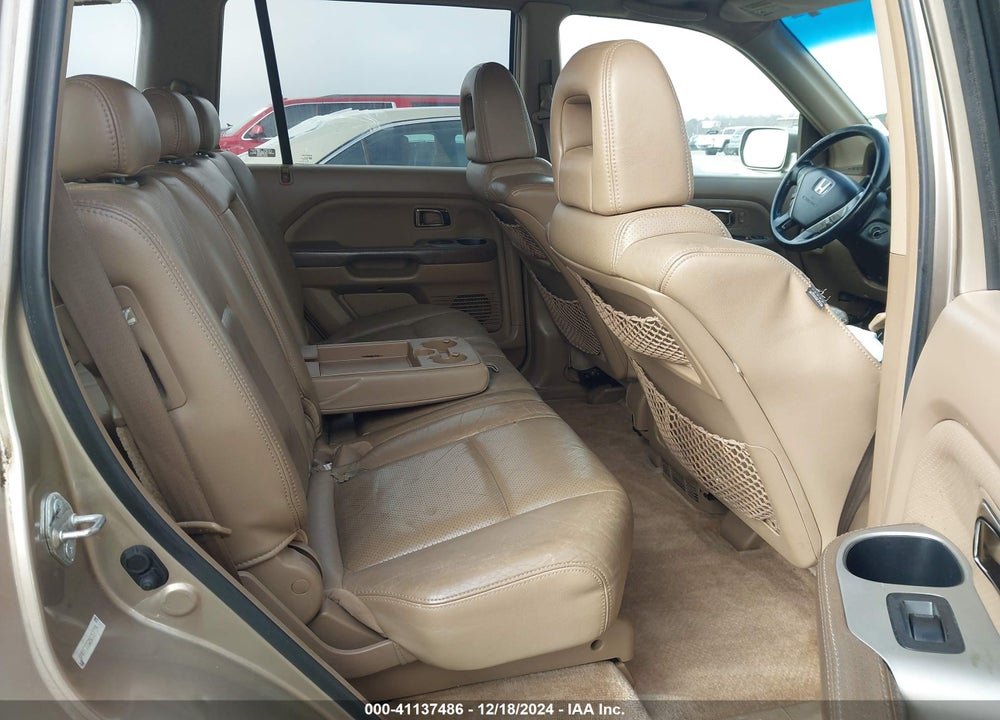 2005 HONDA PILOT EX-L VIN: 5FNYF18535B059799
