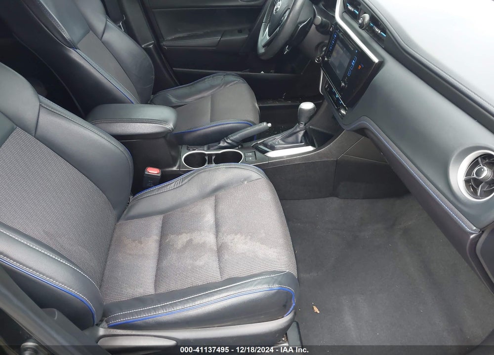 2018 TOYOTA COROLLA SE VIN: 5YFBURHE2JP785842