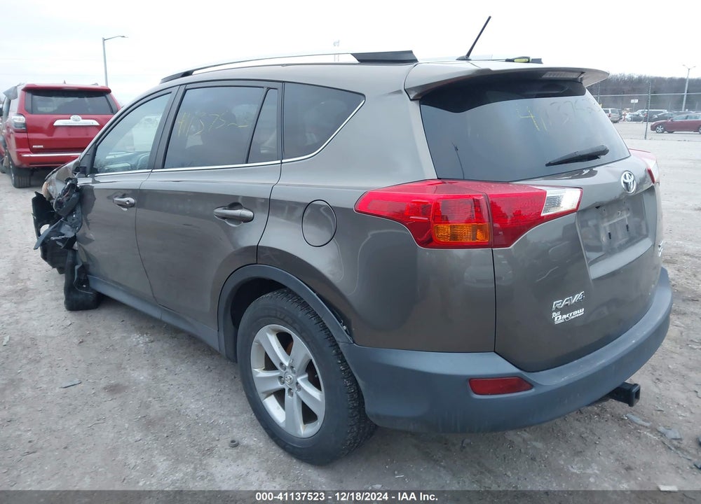 2013 TOYOTA RAV4 XLE VIN: 2T3RFREV4DW031896