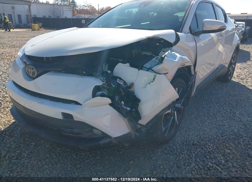 2018 TOYOTA C-HR XLE PREMIUM VIN: NMTKHMBX0JR040658