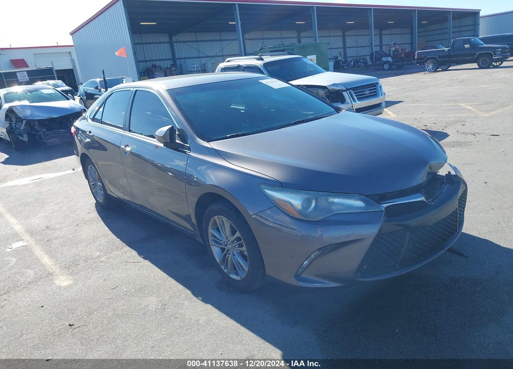 2015 TOYOTA CAMRY SE VIN: 4T1BF1FK7FU078570