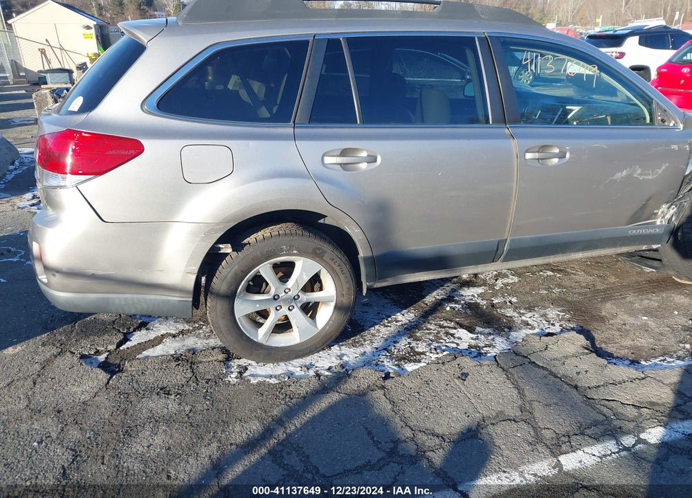 2014 SUBARU OUTBACK 2.5I PREMIUM VIN: 4S4BRBCC8E3200190
