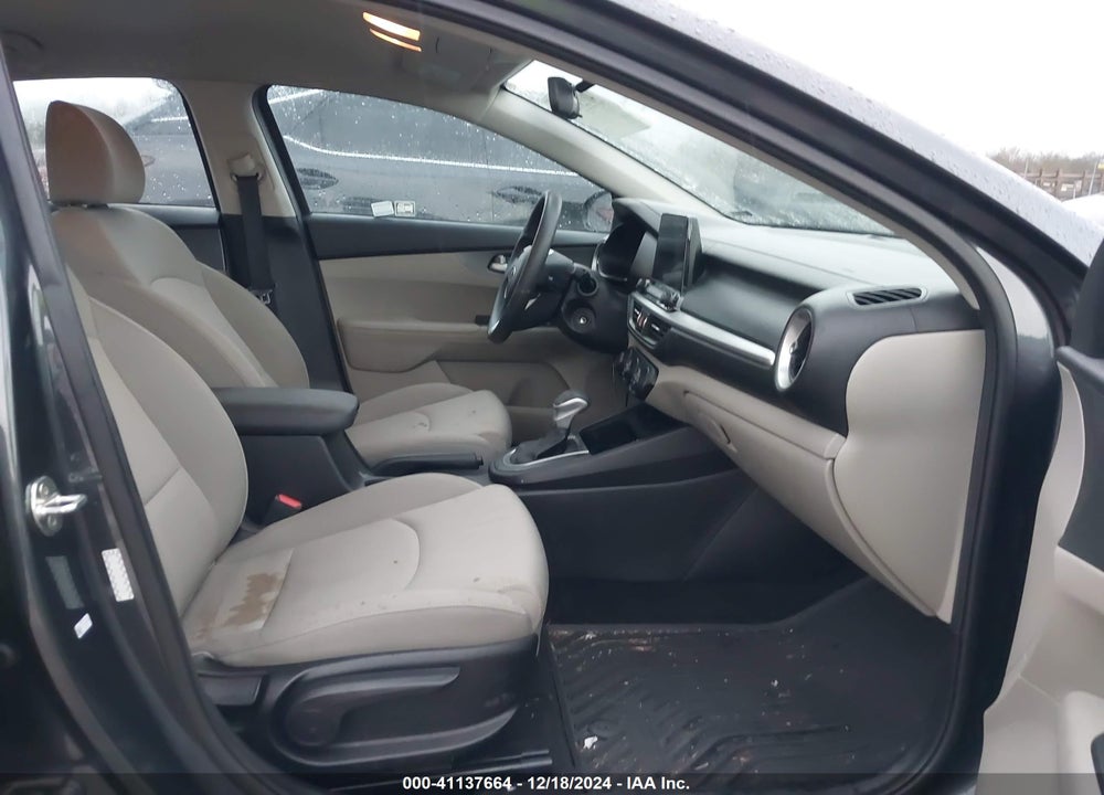 2020 KIA FORTE LXS VIN: 3KPF24AD5LE193951