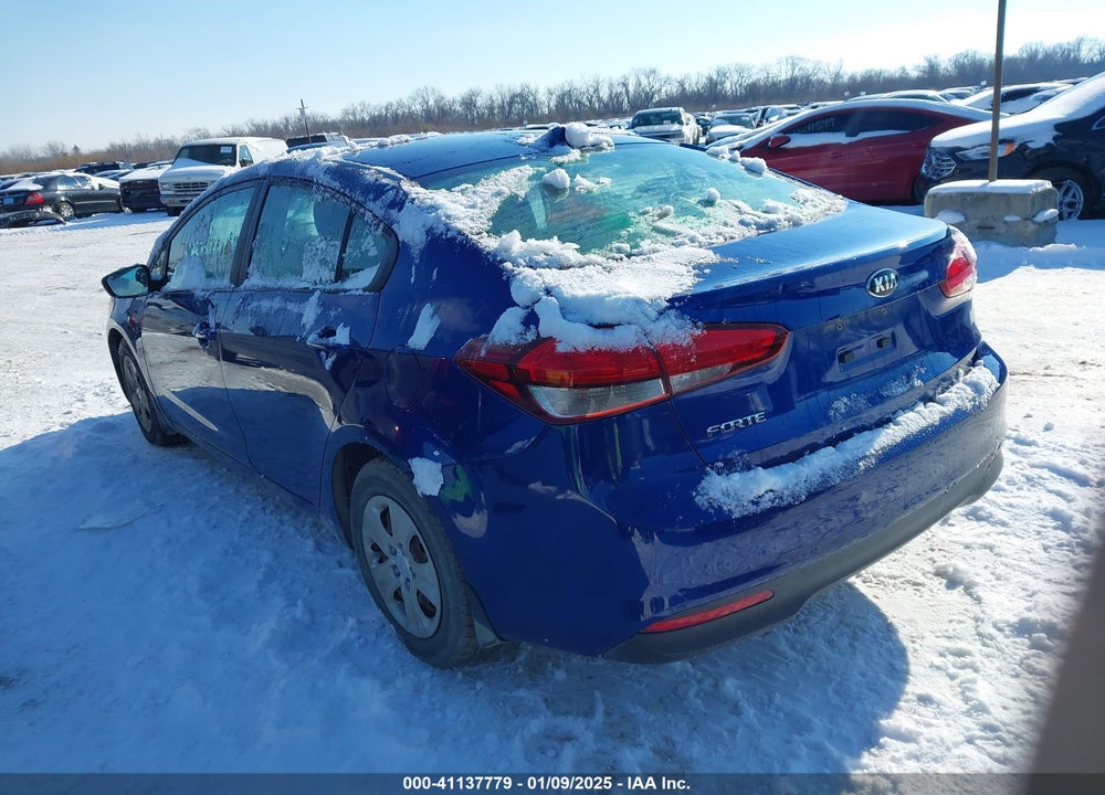 2017 KIA FORTE VIN: 3KPFK4A72HE059965