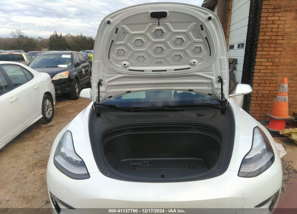 2019 TESLA MODEL 3 VIN: 5YJ3E1EB1KF513163