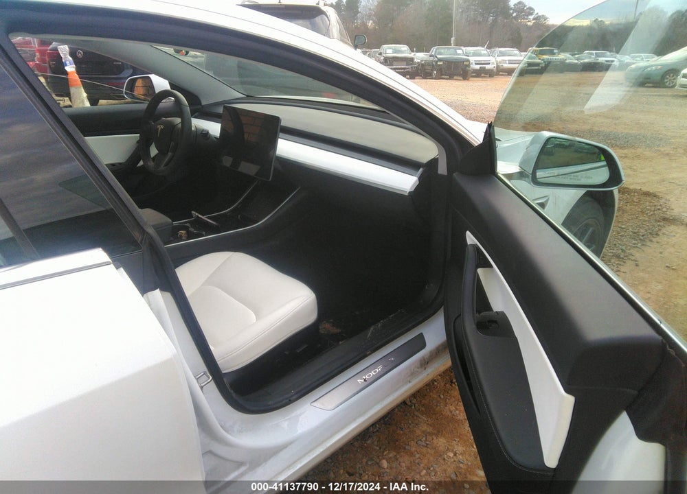 2019 TESLA MODEL 3 VIN: 5YJ3E1EB1KF513163