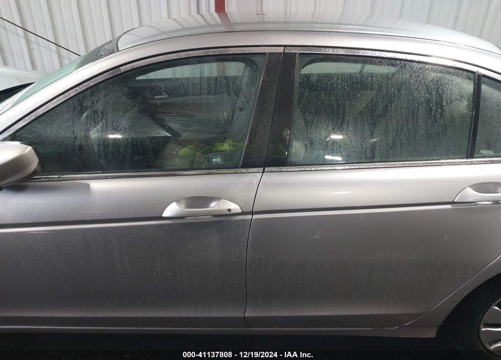 2008 HONDA ACCORD 2.4 LX VIN: 1HGCP263X8A016218
