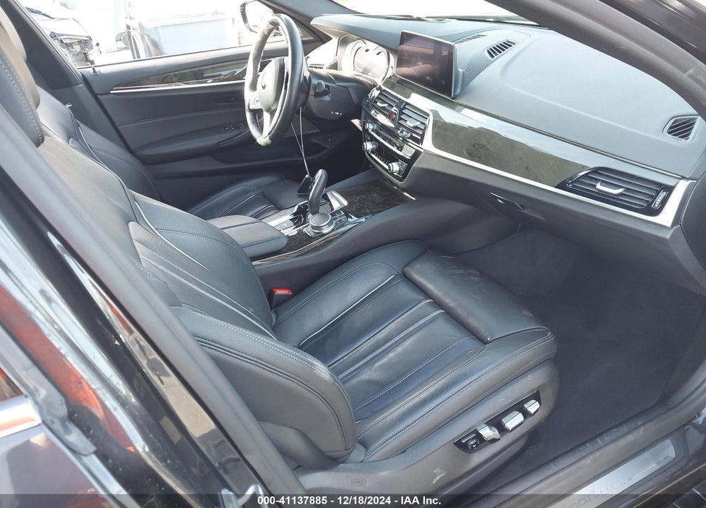 2019 BMW 540I VIN: WBAJE5C53KWE66225