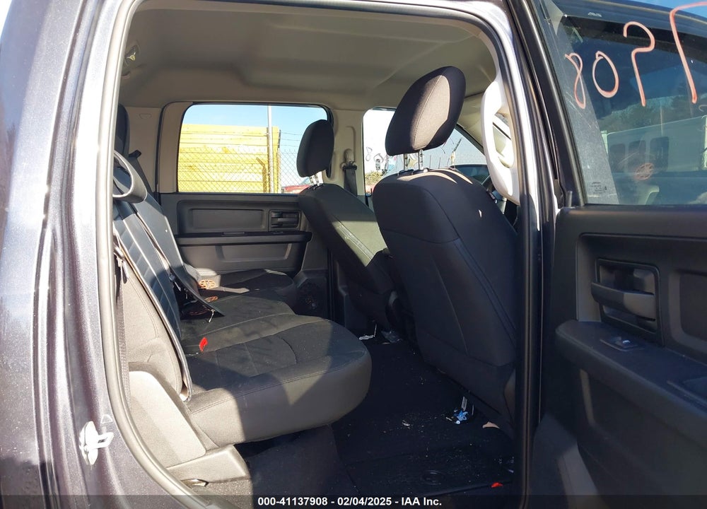 2019 RAM 1500 CLASSIC VIN: 1C6RR7KTXKS748038