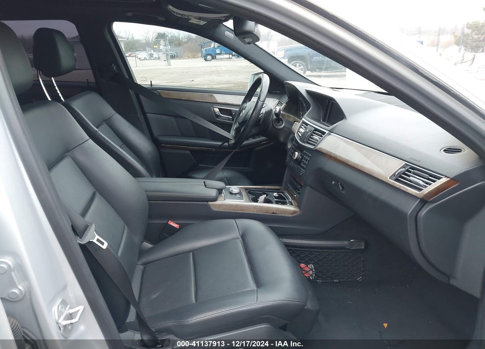 2010 MERCEDES-BENZ E 350 VIN: WDDHF5GB1AA192584