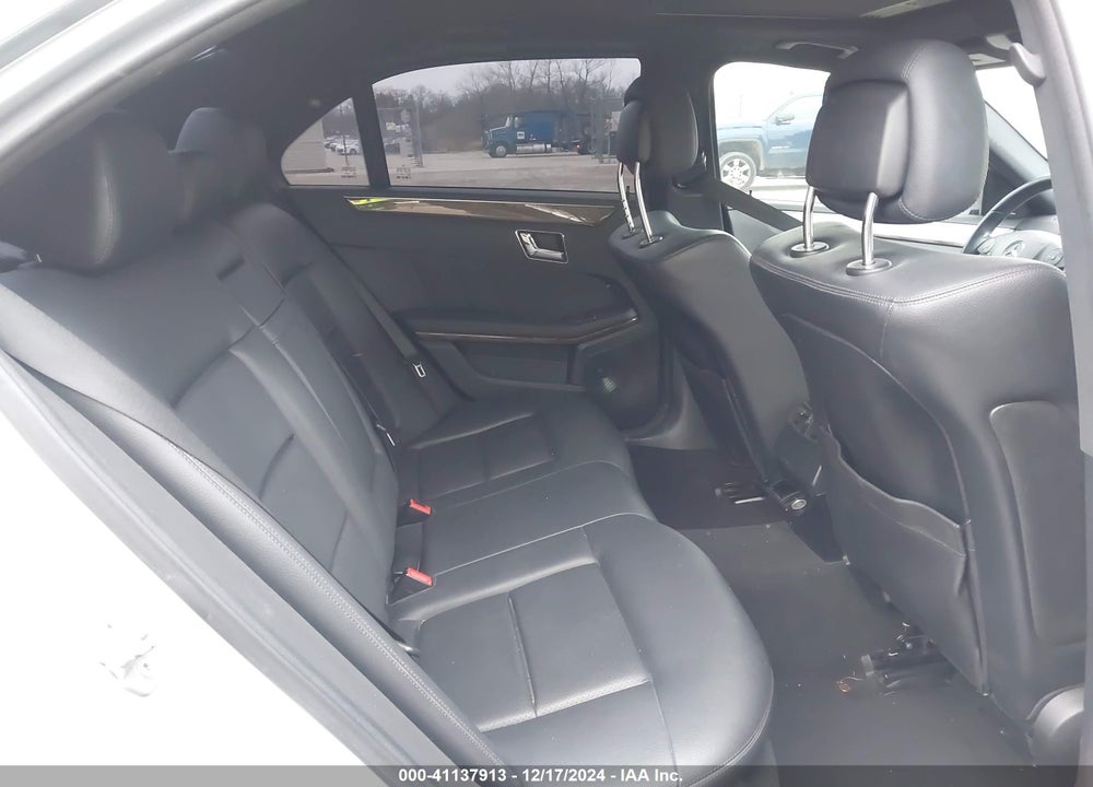 2010 MERCEDES-BENZ E 350 VIN: WDDHF5GB1AA192584