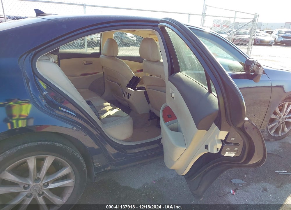2011 LEXUS ES 350 VIN: JTHBK1EG4B2452358