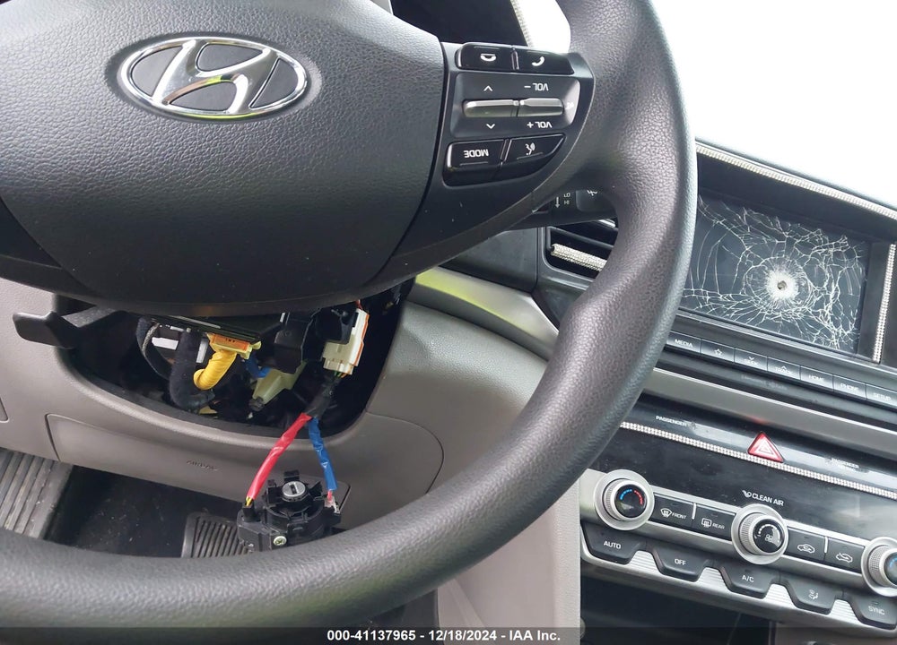 2020 HYUNDAI ELANTRA SEL VIN: 5NPD84LF3LH578845