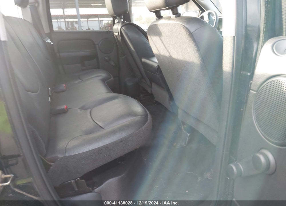2004 DODGE RAM 1500 ST VIN: 1D7HA18K74J268173