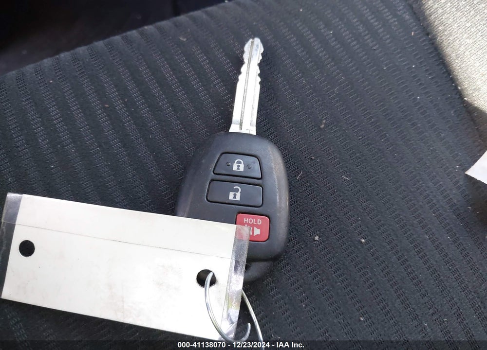 2013 TOYOTA RAV4 XLE VIN: JTMRFREV2DD042571