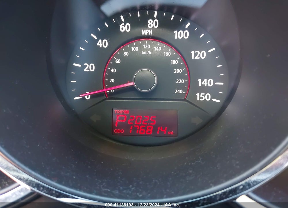 2011 KIA SORENTO EX VIN: 5XYKUDA18BG121870