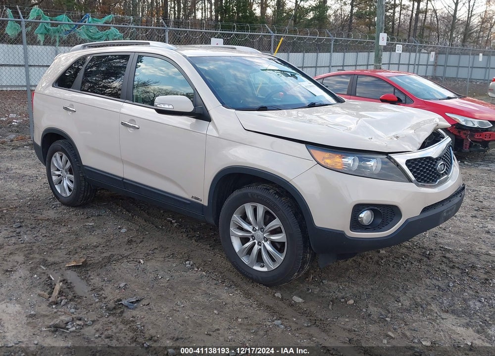 2011 KIA SORENTO EX VIN: 5XYKUDA18BG121870