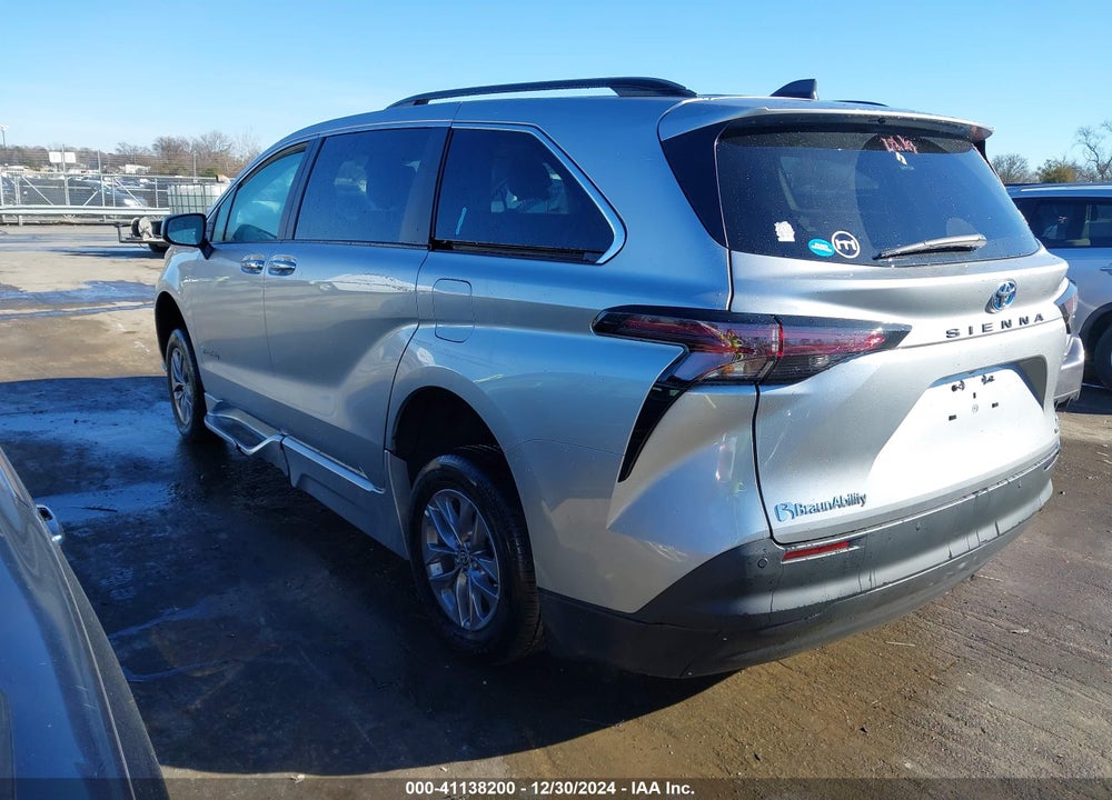 2023 TOYOTA SIENNA XLE VIN: 5TDJRKEC7PS178228