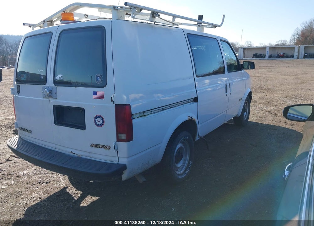 2000 CHEVROLET ASTRO VIN: 1GCDM19W2YB145379