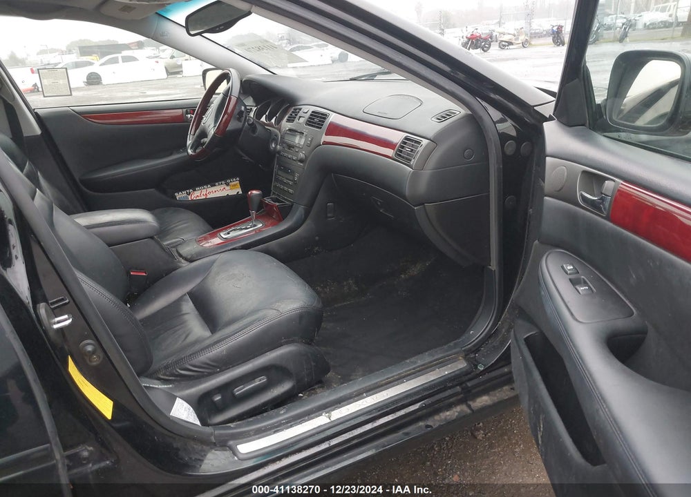 2003 LEXUS ES 300 VIN: JTHBF30G136003589