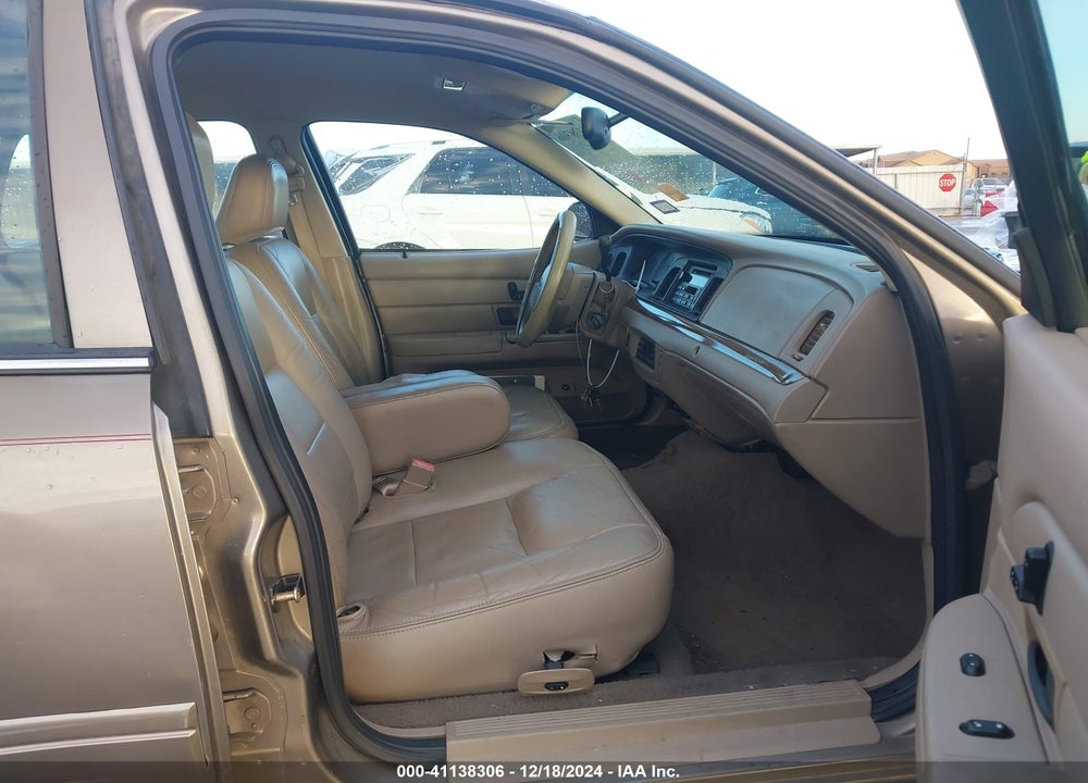 2005 FORD CROWN VICTORIA LX/LX SPORT VIN: 2FAFP74W55X130190
