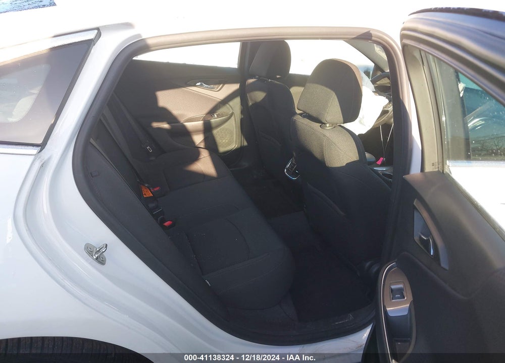 2018 CHEVROLET MALIBU VIN: 1G1ZD5ST5JF267044