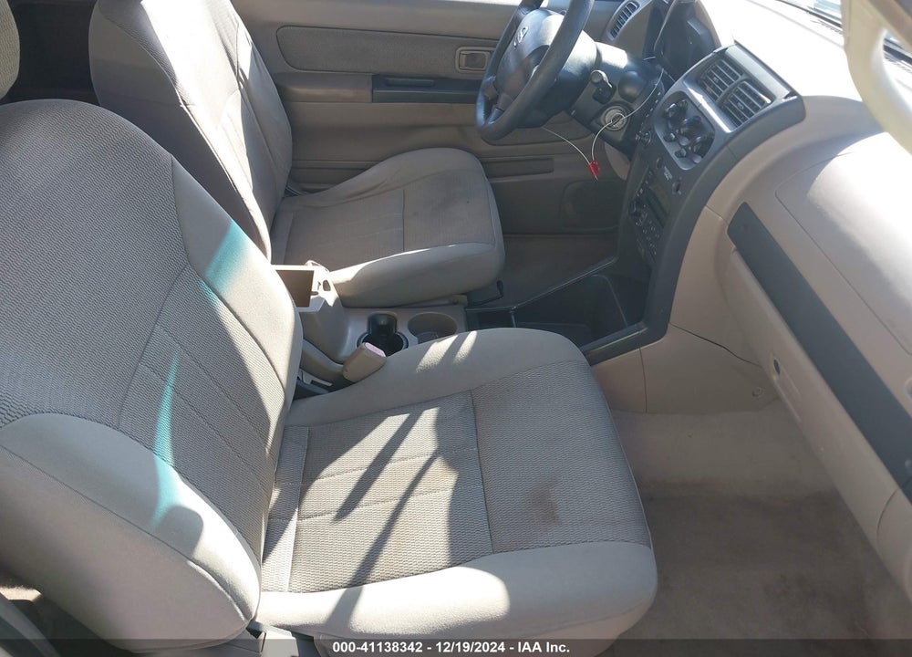 2004 NISSAN FRONTIER XE VIN: 1N6DD26T04C427540
