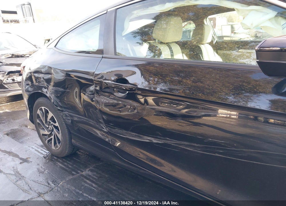 2018 HONDA CIVIC LX VIN: 2HGFC4B57JH309027