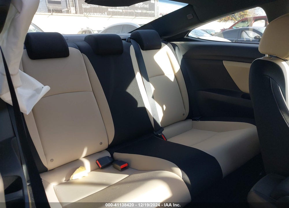 2018 HONDA CIVIC LX VIN: 2HGFC4B57JH309027