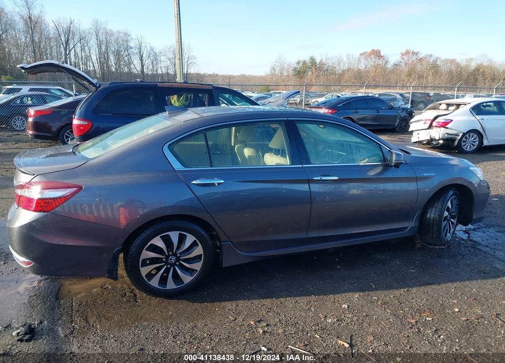 2017 HONDA ACCORD HYBRID TOURING VIN: JHMCR6F76HC027870