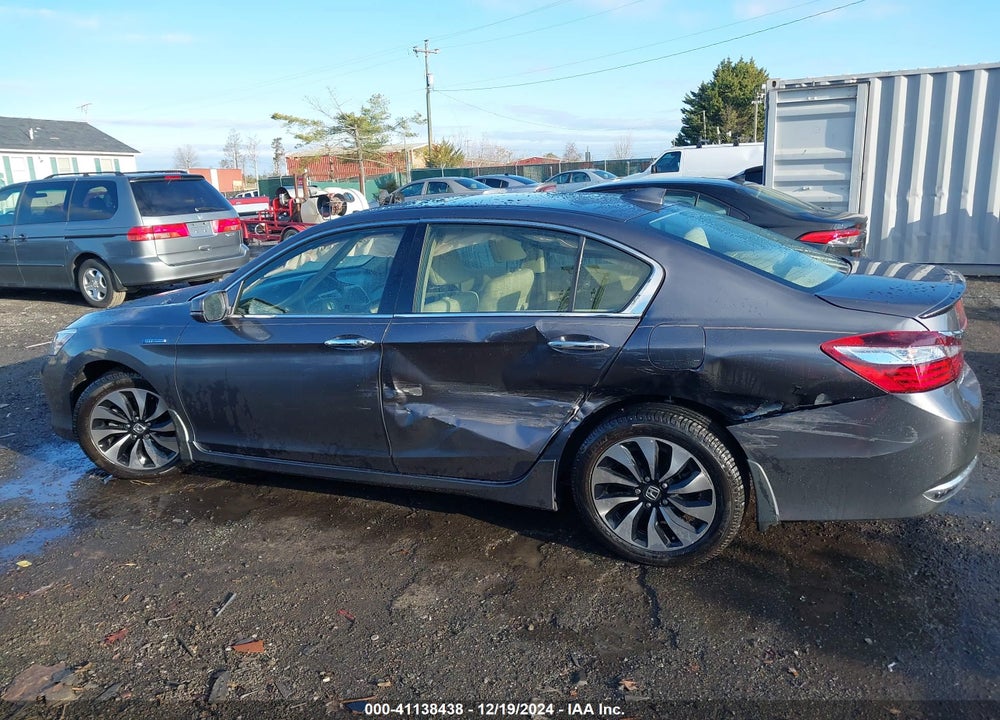 2017 HONDA ACCORD HYBRID TOURING VIN: JHMCR6F76HC027870