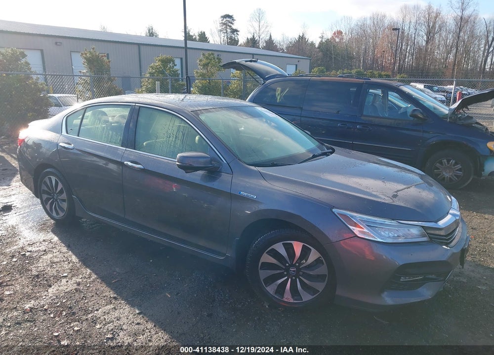 2017 HONDA ACCORD HYBRID TOURING VIN: JHMCR6F76HC027870