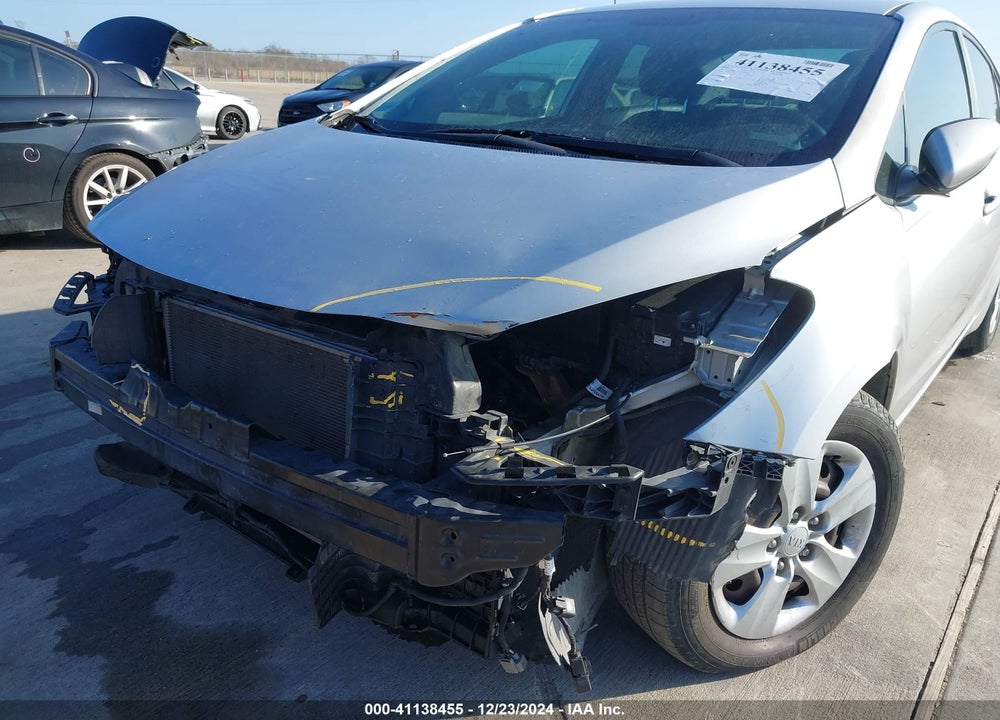 2016 KIA FORTE LX VIN: KNAFK4A65G5535656